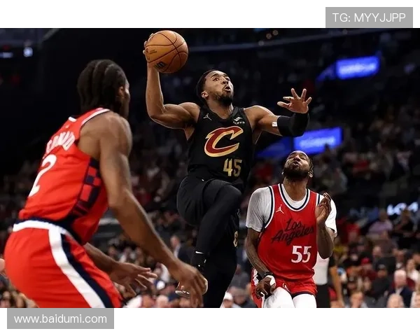 小卡高效28分快船紧追勇士